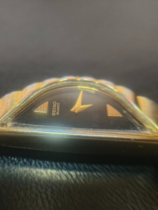 Seiko Half Moon Quartz Watch Women 1F20-5D59  Gold Band Black Dial New Bat Works main image 10